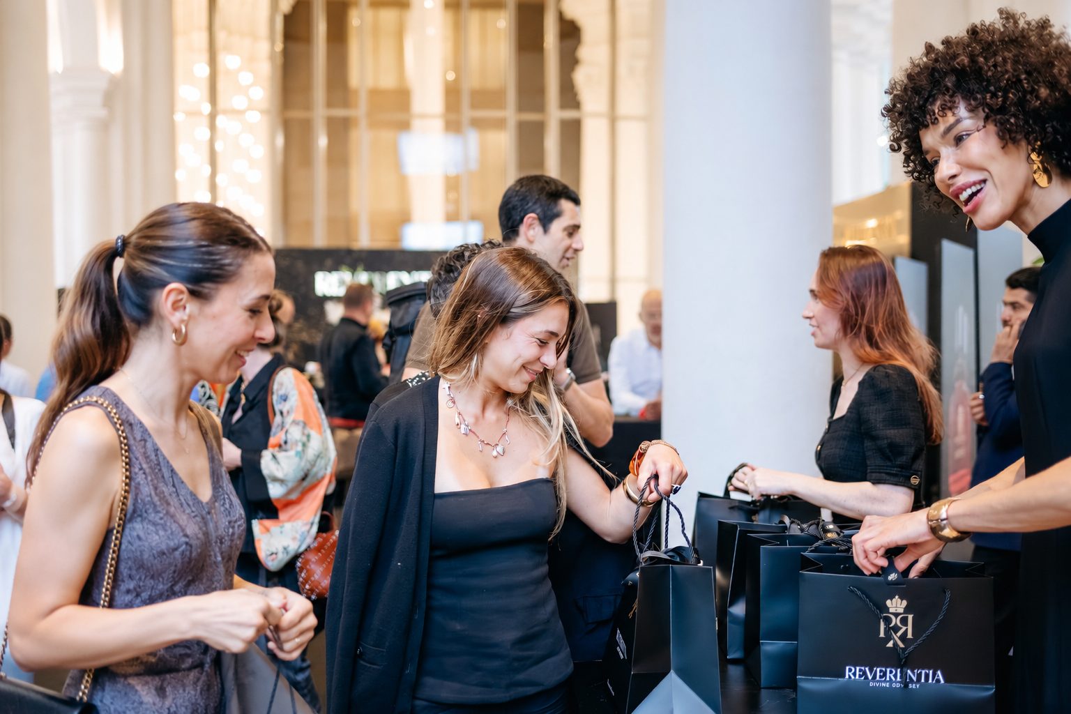 Les créations et les collections Reverentia réunies lors de la soirée, Milan